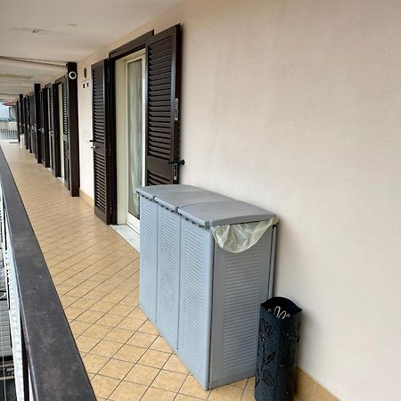 Appartamento Casa Crispino Mansarda N3 Per 3 Persone Frattaminore Exterior foto
